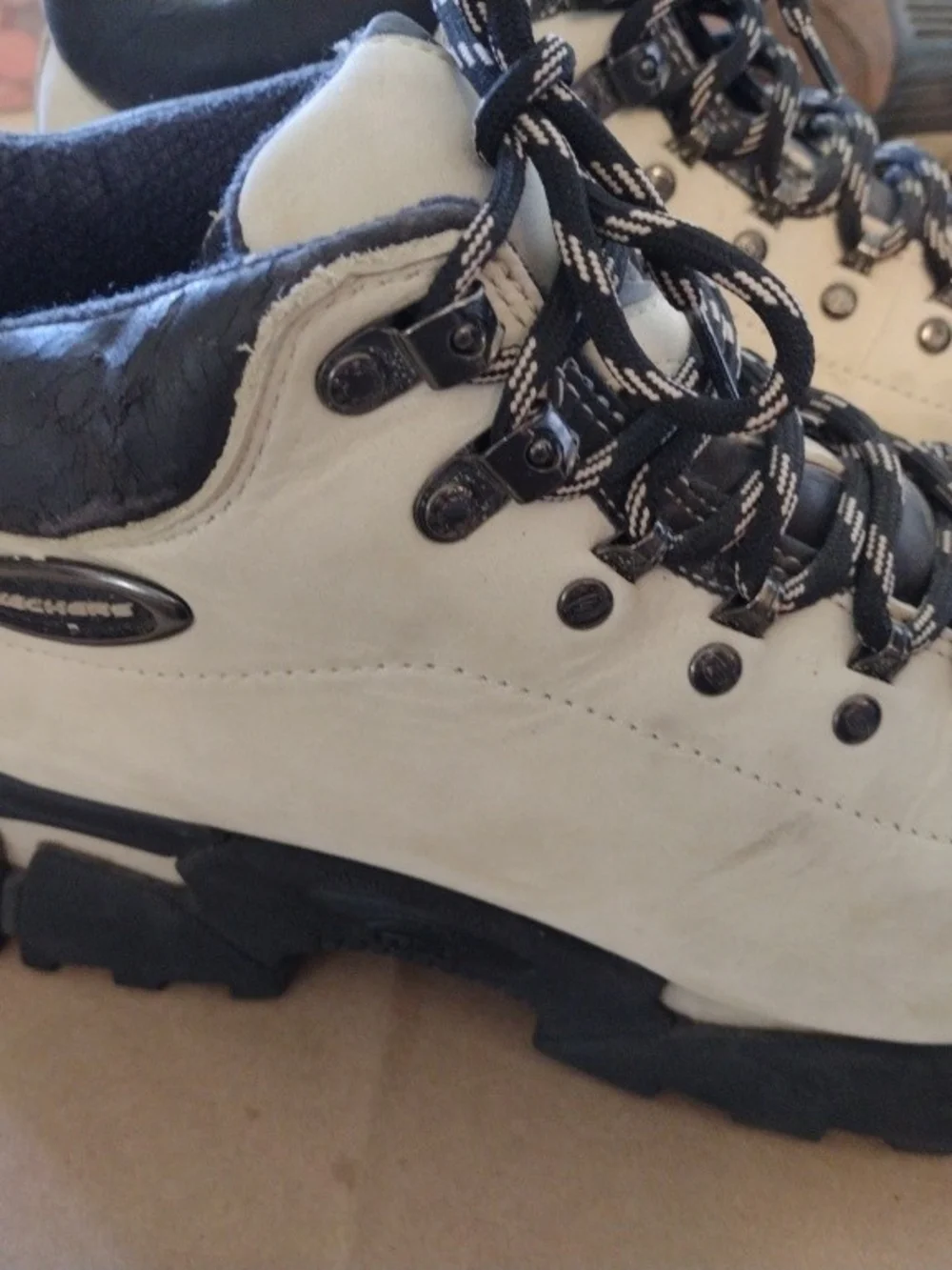 Skechers Vintage Men's Cream  Sand Hiking Boots Steel Toe Arch Support Size 12